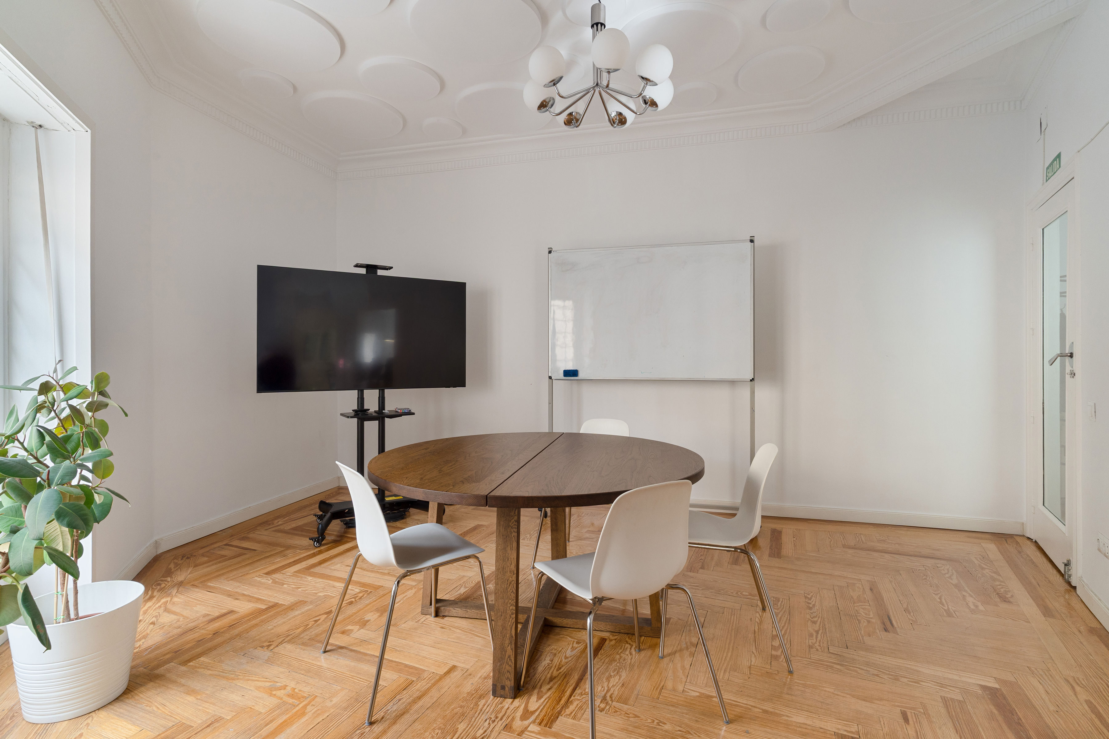Sala de reuniones en las oficinas de Modulor en Madrid